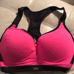Victoria's Secret Intimates & Sleepwear - Victoria secret sports bra size 34D Victoria's Secret Intimates & Sleepwear - Victoria secret sports bra size 34D